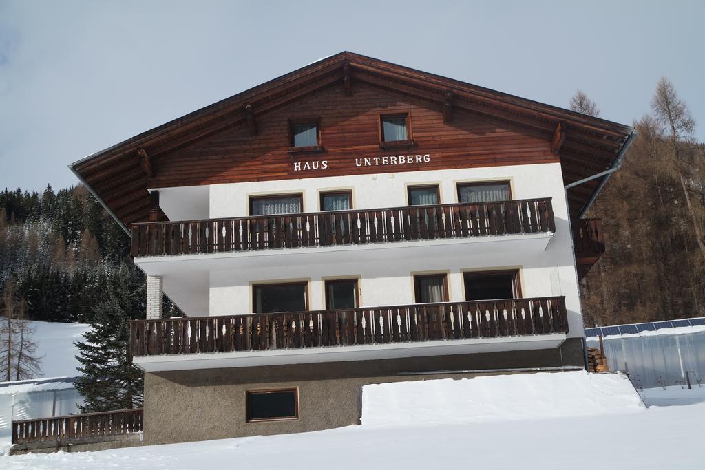 Haus Unterberg Bed & Breakfast San Giacomo Val di Vizze Luaran gambar